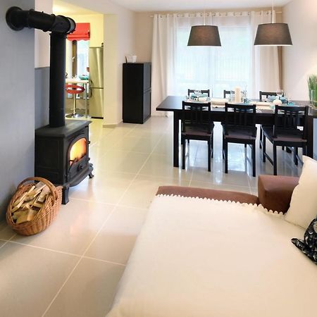 Villa Dom Kotik W Lukecinie Extérieur photo